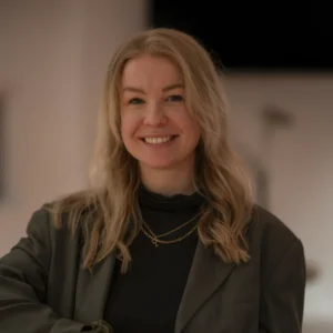 2026-02-06_Candlelight-Yoga-Wine_UniqueGym_Bassermann-Jordan75(1)